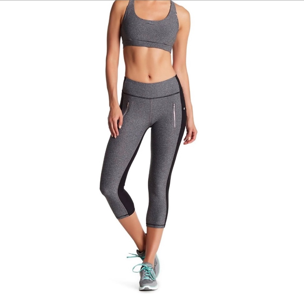 X By Gottex Dark Gray & Black High Rise Capri Yoga Pants Size Small